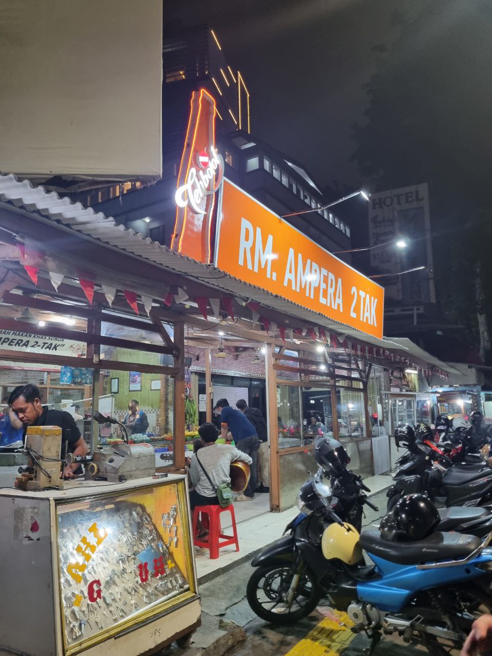Dinner at Ampera